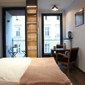  Apartment Boutique 109 - Old City, Luxury Apt. With A Garage Poland